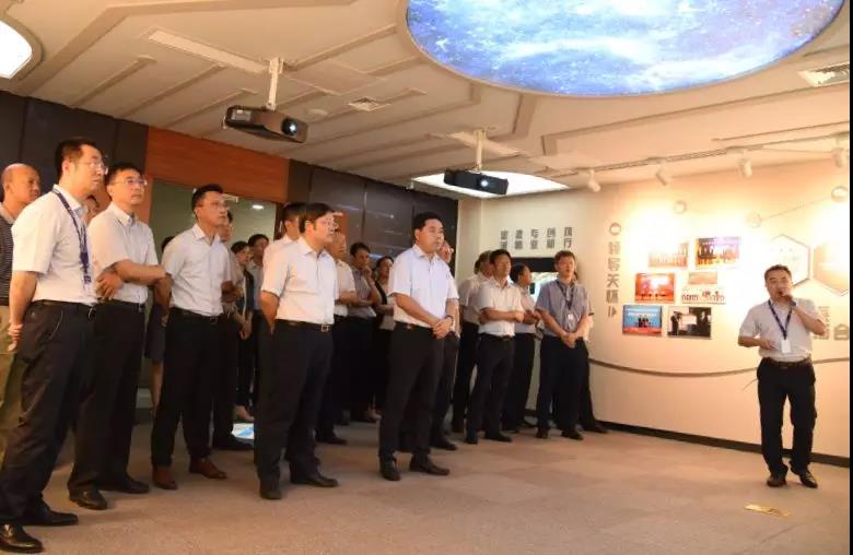 悅達集團開(kāi)展 “家(jiā)家(jiā)到(dào)”活動 現(xiàn)場(chǎng)觀摩悅達數(shù)夢重點項目